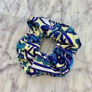 Blue Paisley Floral Pattern Scrunchie Hair Tie